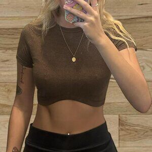 Glassons Brown cropped ribbed top with curved hem 🥥 Size small, So flattering!